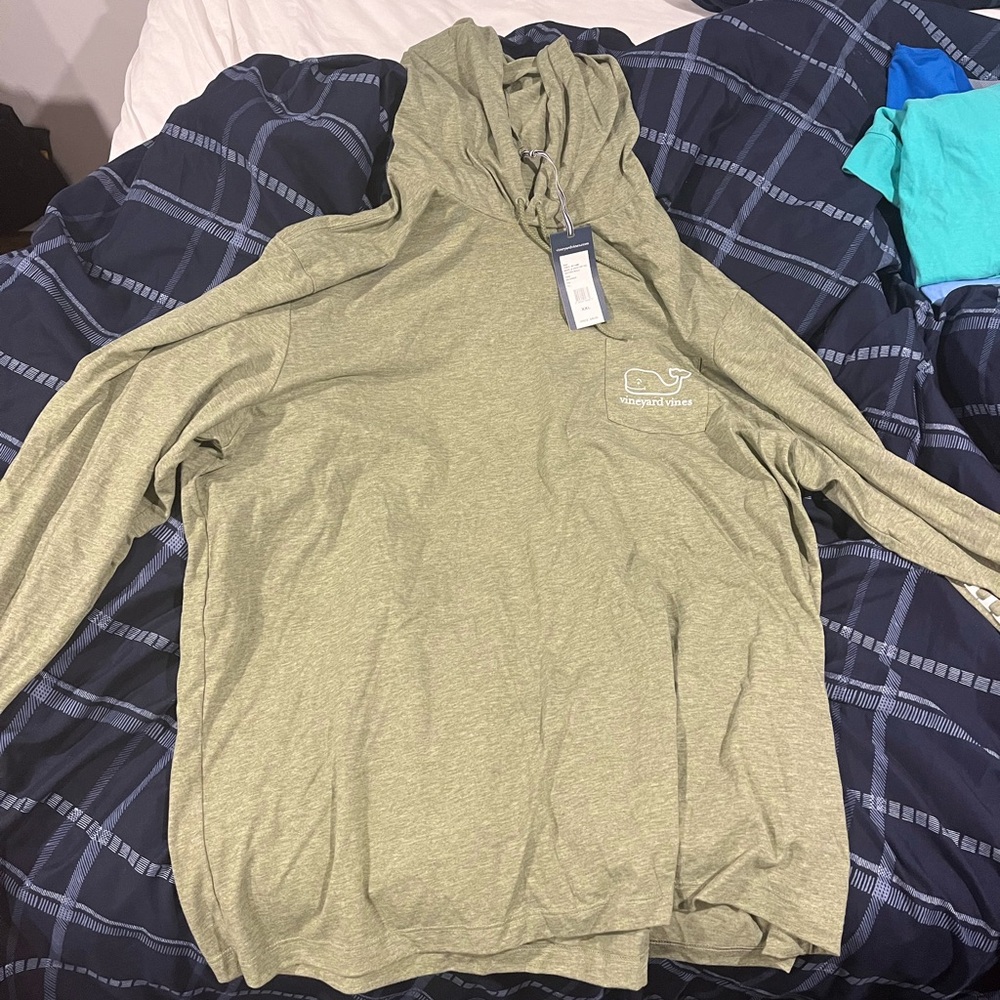 Vineyard Vines hoodie